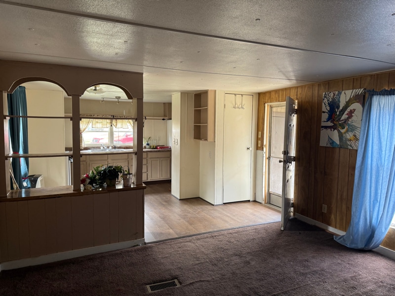 Building Photo - 2100 Roach St