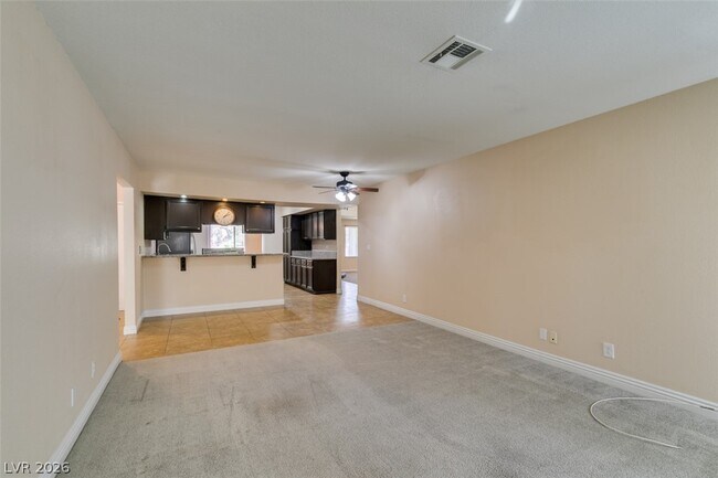 Building Photo - 3221 E Rochelle Ave