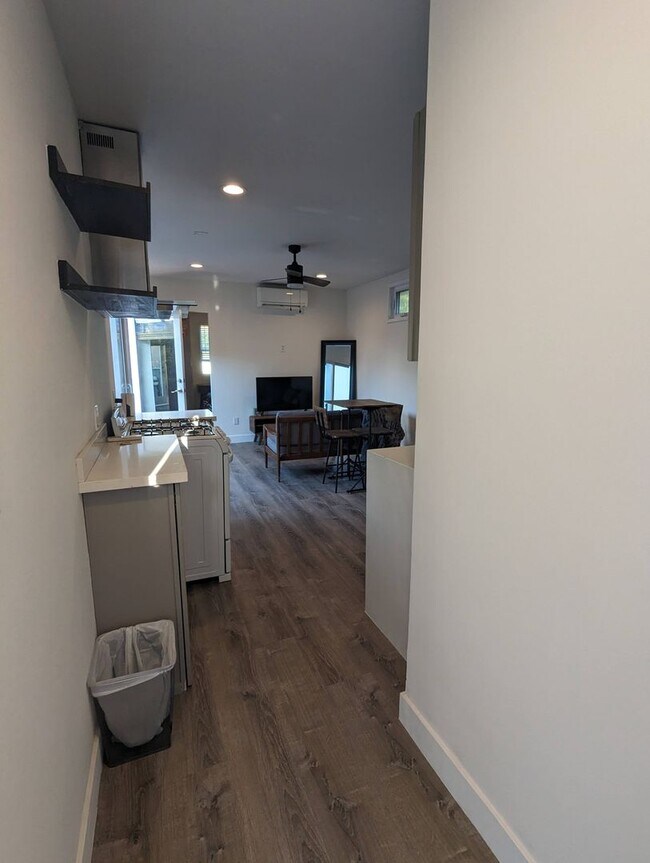 Building Photo - Wagner