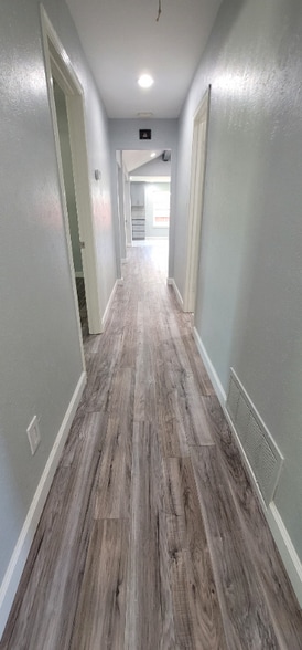 Building Photo - 900 Westminster Dr