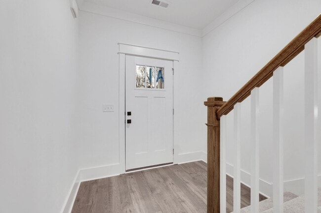 Building Photo - 609 Lee St