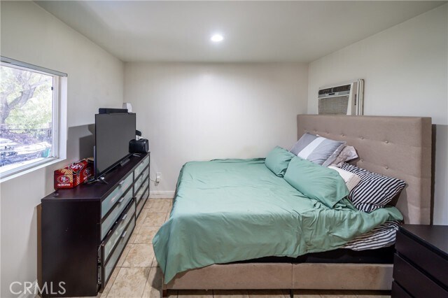 Building Photo - 4844 Bluebell Ave