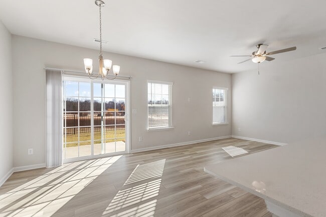 Building Photo - 5142 Tommy Ln