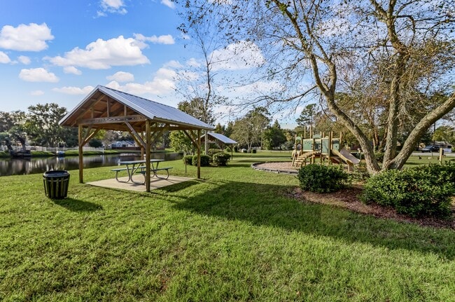 Building Photo - 132 Woodvalley Ct
