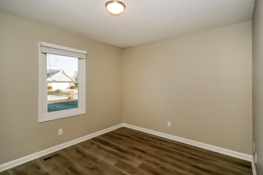 Building Photo - 5349 Tracey Jo Rd