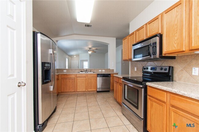 Building Photo - 505 E Orion Dr