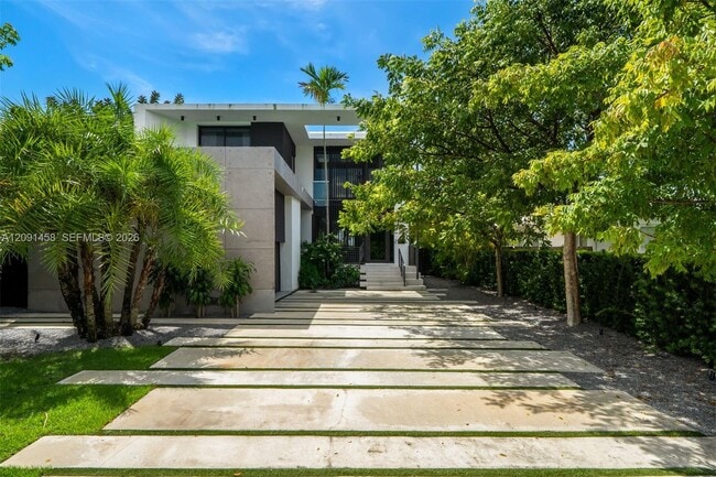 Building Photo - 770 S Shore Dr