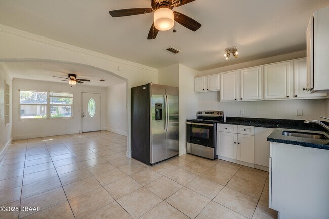 Building Photo - 416 Margie Ln