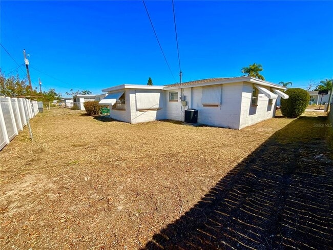 Building Photo - 1541 Alert St