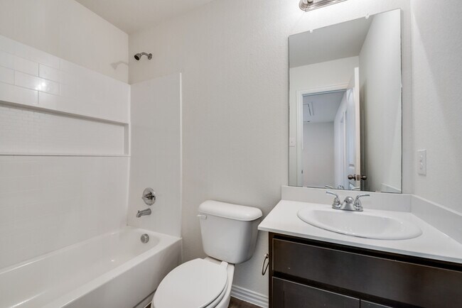 Building Photo - 5008 Cowden St