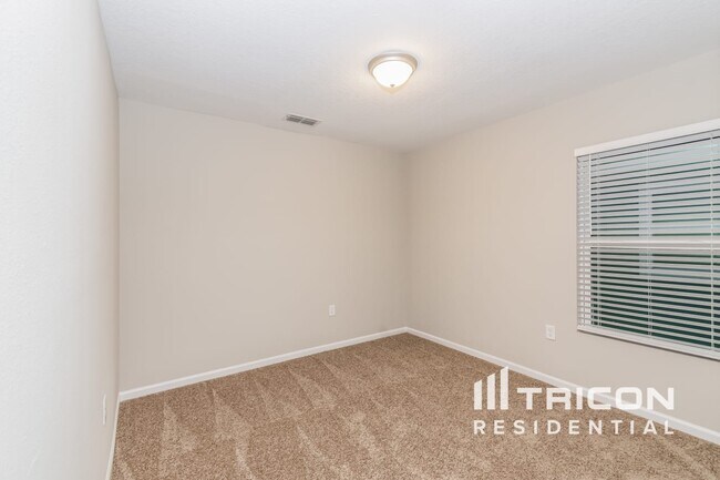 Building Photo - 1562 Liberty Tree Place Jacksonville FL