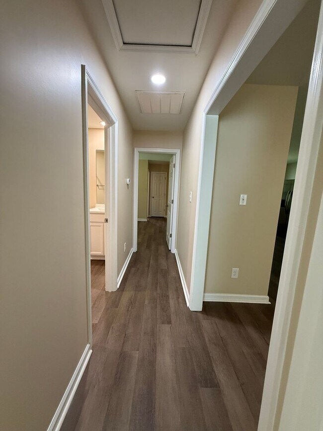 Building Photo - Nice 2 bedroom, 2 bath duplex. No pets allowed.