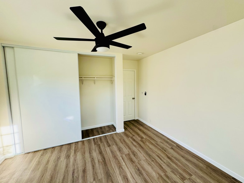 Building Photo - 20606 Raymond Ave