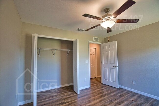 Building Photo - 2905 3rd St SW