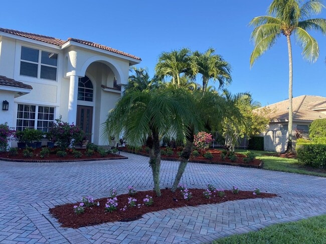 Building Photo - 6861 Cobia Cir