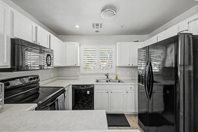 Building Photo - 6730 E Preston St