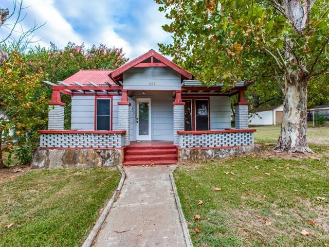 Building Photo - 609 E Monterey St
