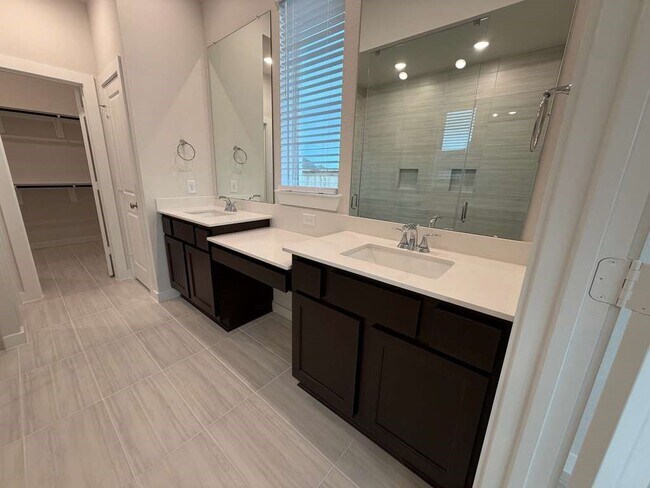 Building Photo - 11239 Peacock Flower St