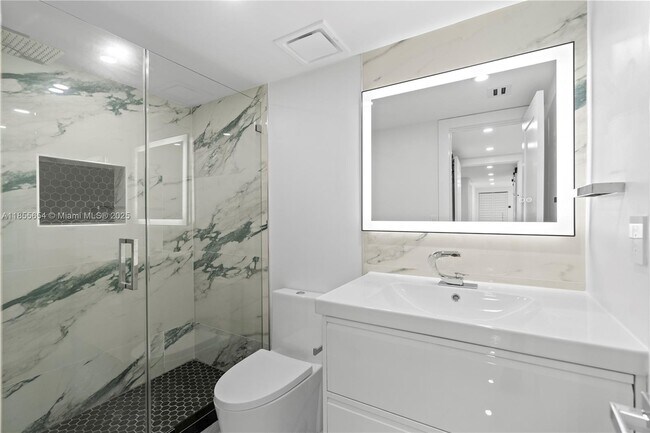 Building Photo - 6206 SW 136th Ct
