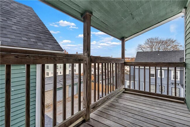 Building Photo - 244 Paradis Ave