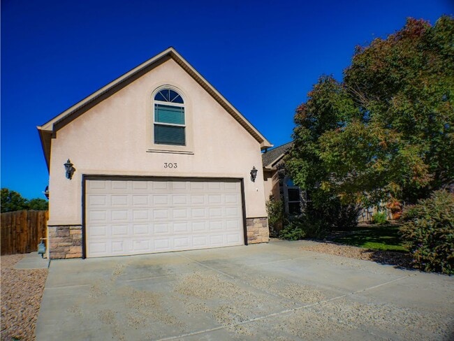 Primary Photo - 303 Belden Ct