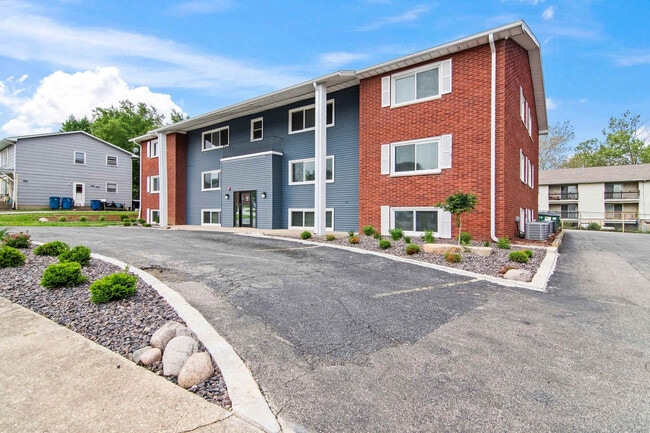 Building Photo - 2309 Cherry Hills Dr
