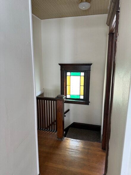 Building Photo - 77 S Pine Ave