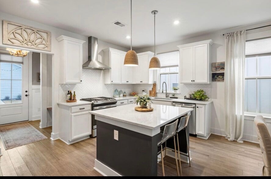 Building Photo - 267 Summers Dr