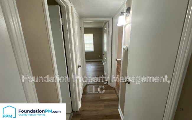 Building Photo - 3766 Windy Ave