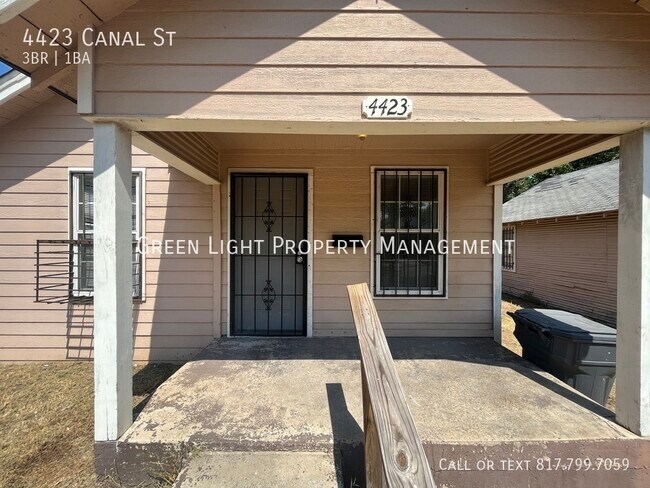 Building Photo - 4423 Canal St