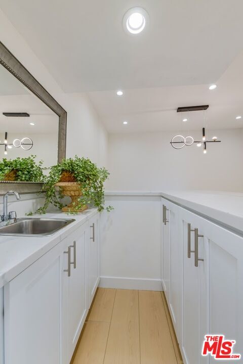 Building Photo - 1727 S Bentley Ave