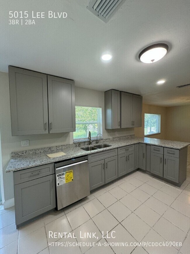 Building Photo - 5015 Lee Blvd