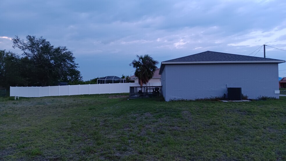 Building Photo - 1408 Xelda Ave S