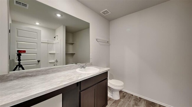 Building Photo - 6141 Bradford Pear Ln