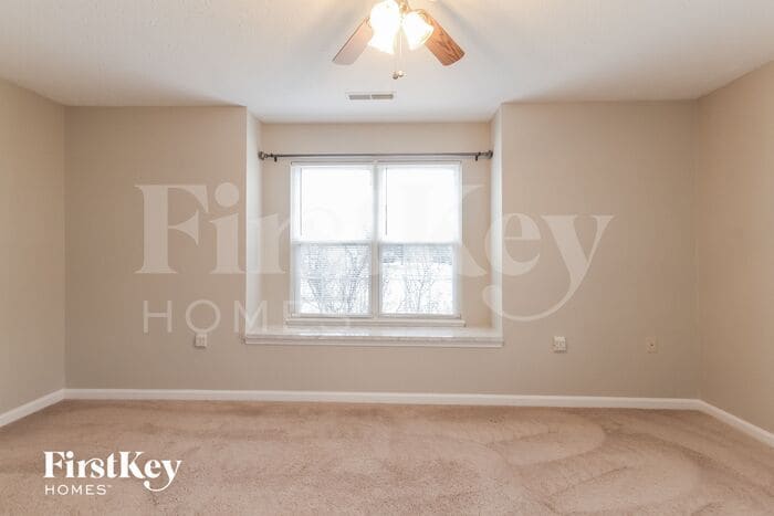 Building Photo - 2242 Valley Creek Way
