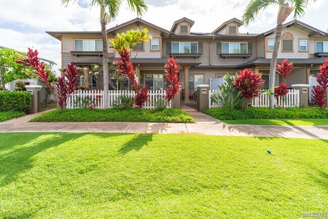 Building Photo - PRIME CORNER UNIT WITH CENTRAL AC!!! 3BR, 2.5BA WITH 2-CAR GARAGE