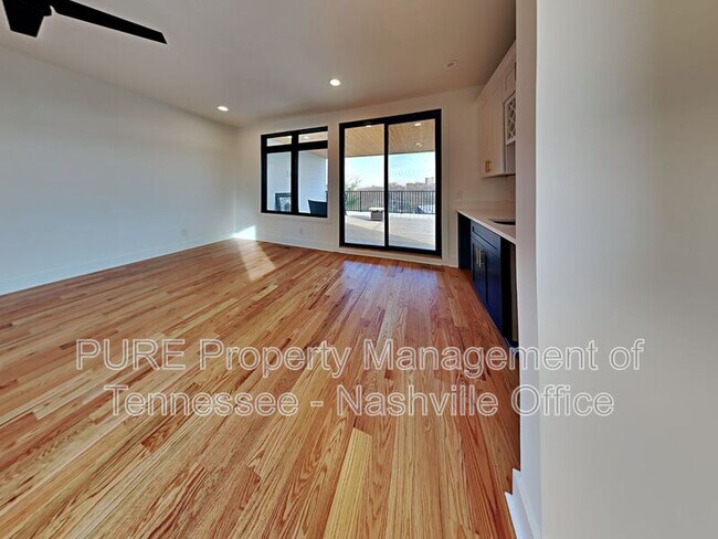Building Photo - 1256 Thomas St