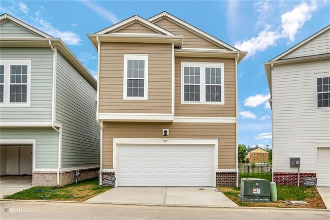 Building Photo - 1111 Valentine Ln