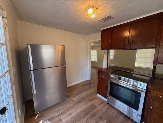 Building Photo - 1816 W Pine St