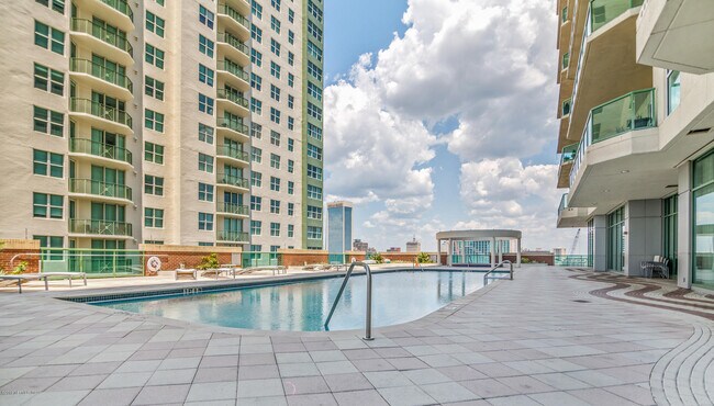 Building Photo - 1431 Riverplace Blvd
