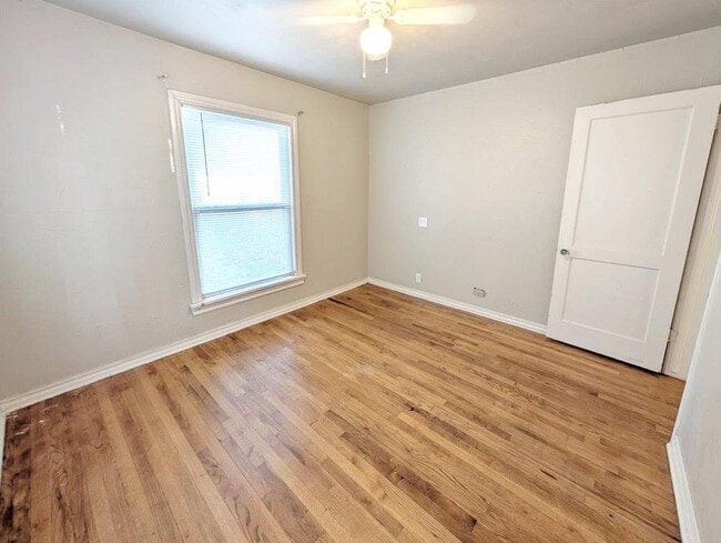 Building Photo - 4908 N College Ave