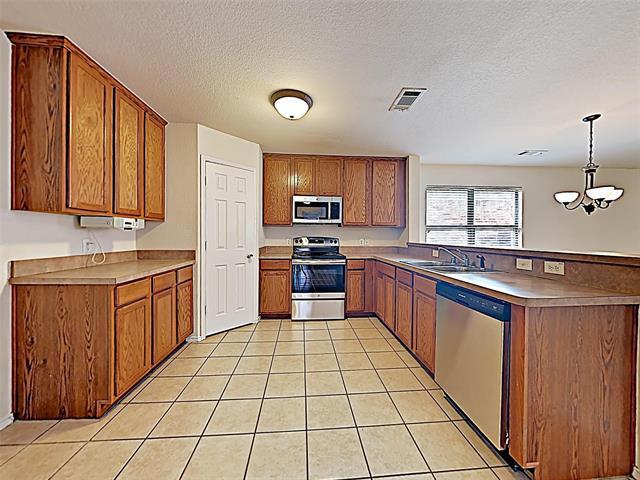 Building Photo - 5117 Meridian Ln