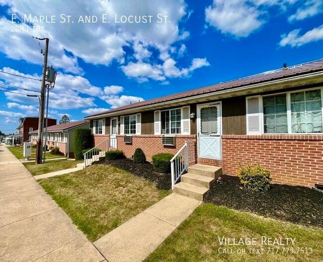 Primary Photo - 361 E Maple St