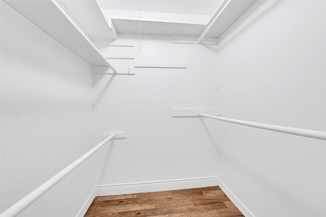 Building Photo - 8802 Tanager St