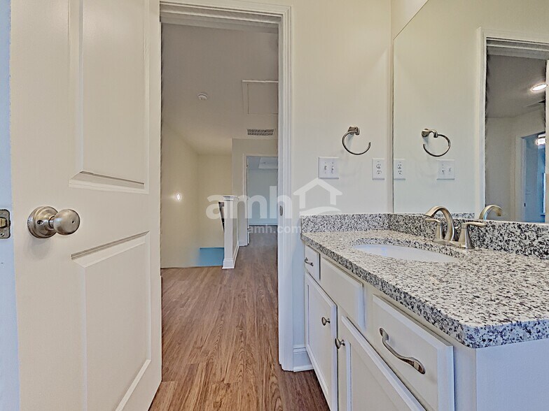 Building Photo - 4915 Franks Creek Way