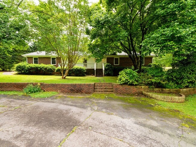 Building Photo - Wonderful Updated Ranch in West Cobb