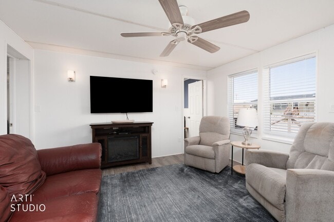 Building Photo - Charming fully furnished 2-bedroom + office home in Beaver Dam, AZ!