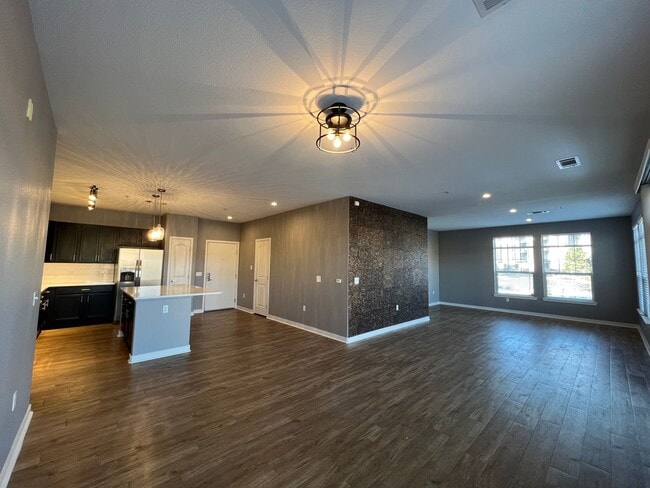 Building Photo - Incredible First Floor Corner 2bd/2ba Loft at Via Varra! AVAILABLE 7/1!