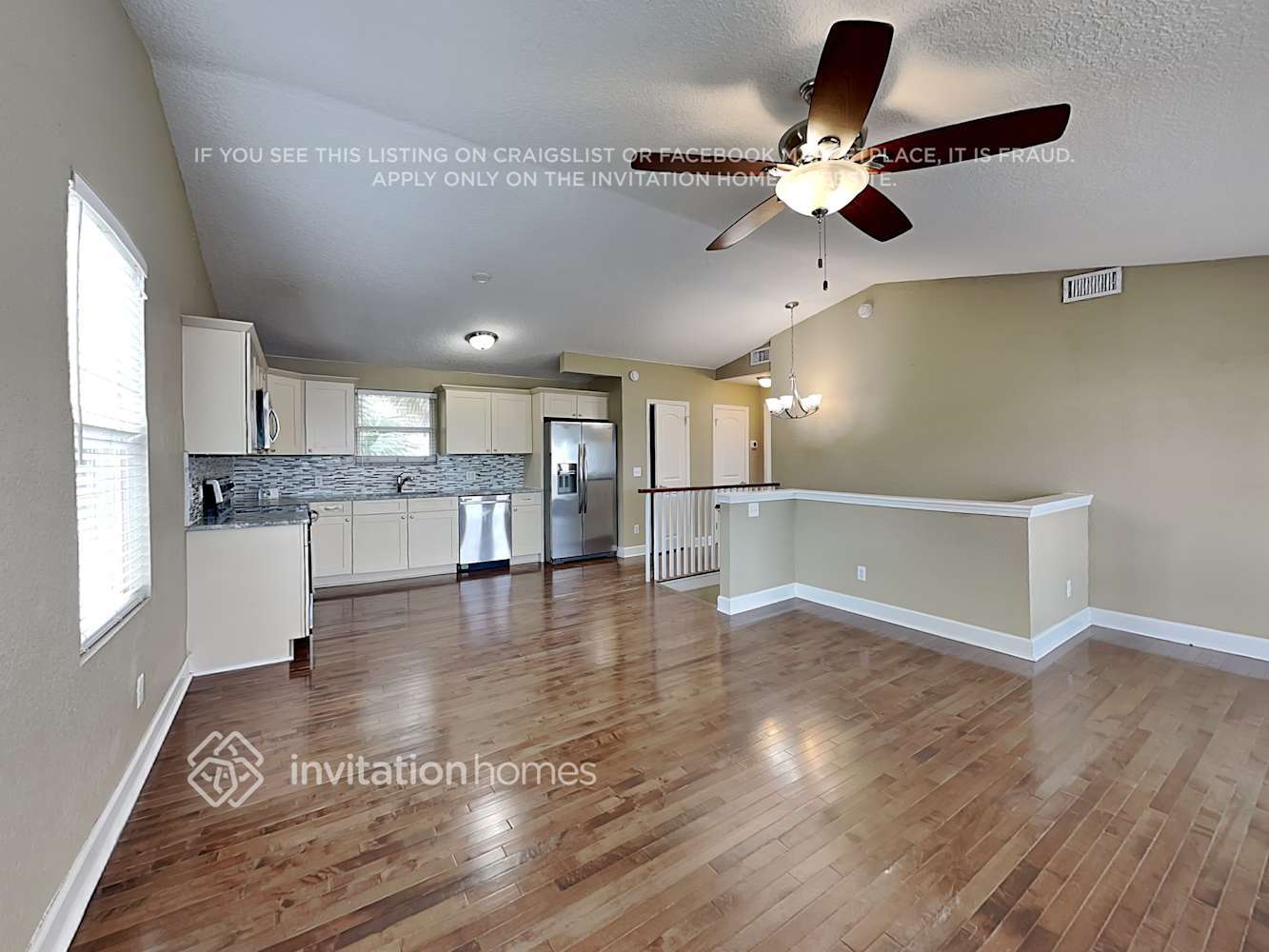 Building Photo - 410 4th St S