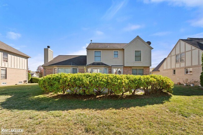 Building Photo - 2199 Edgestone Dr